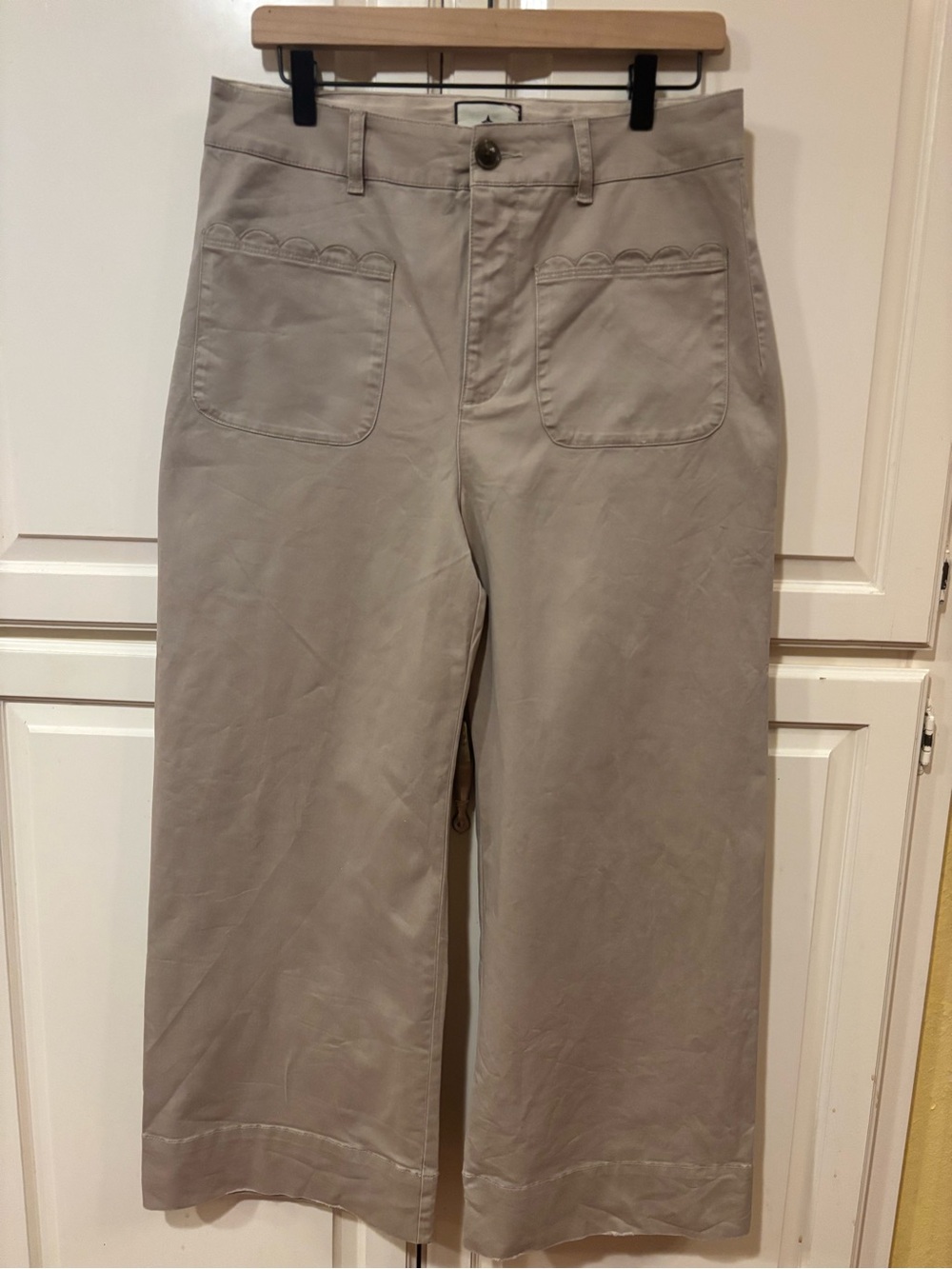 Tuckernuck Davis Casual Wide-Leg Pants in Light Beige. Size 8